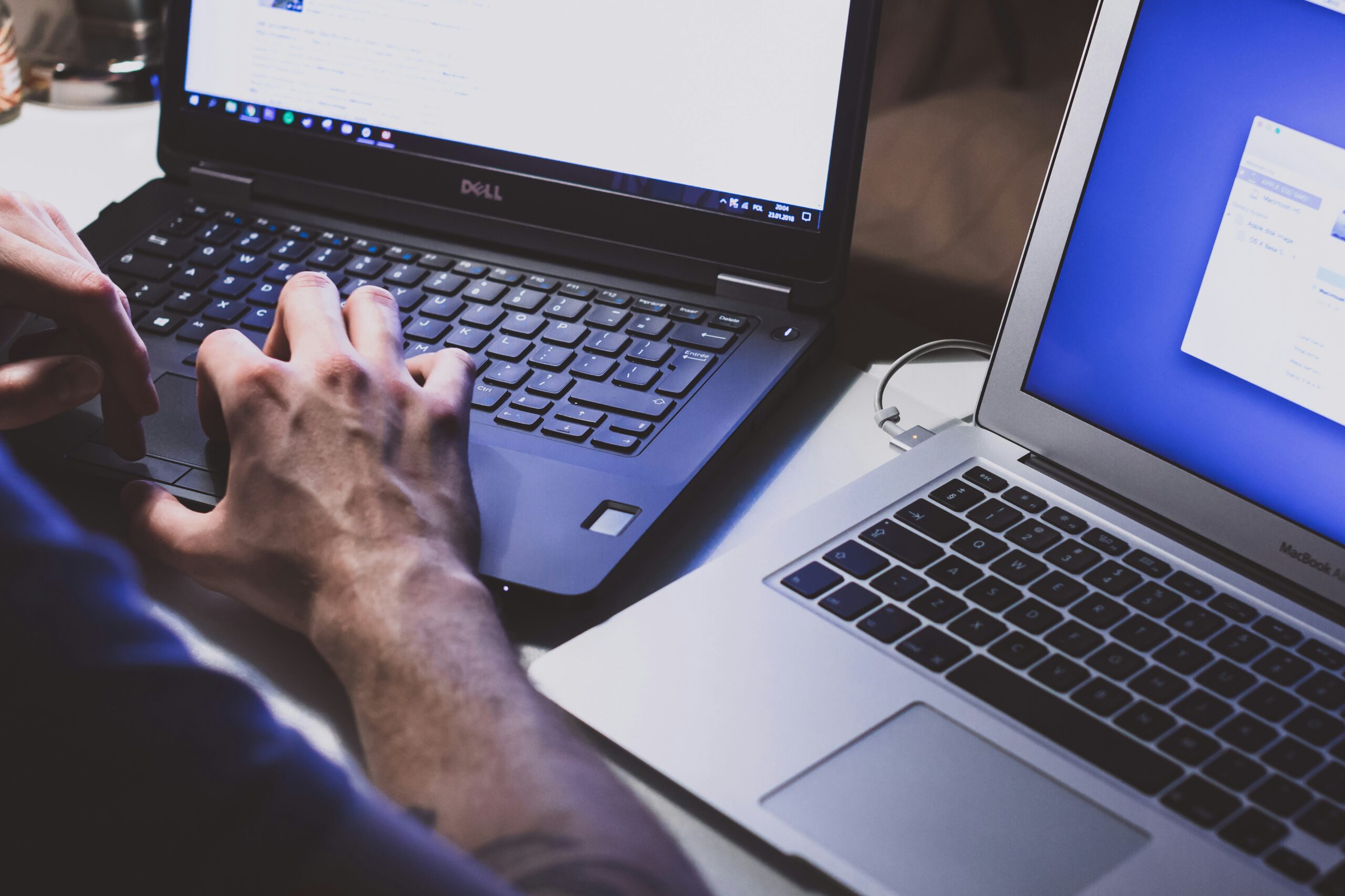 الفرق بين لابتوب الألعاب واللابتوب العادي