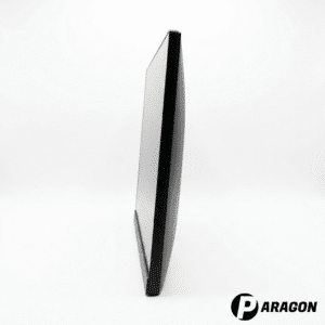 جانب شاشة HP P2219H يوضح التصميم النحيف