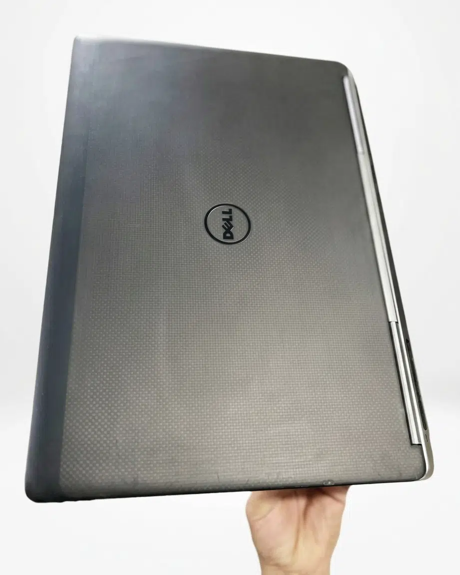 dell 7720 Close